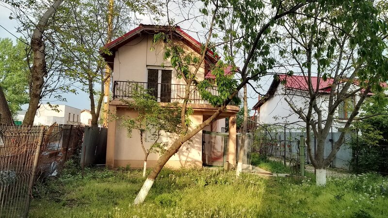 Otopeni, Calea Bucurestilor, casa, 4 camere, curte