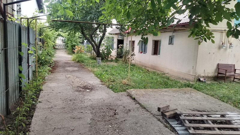 Otopeni, Calea Bucurestilor, casa, 4 camere, curte