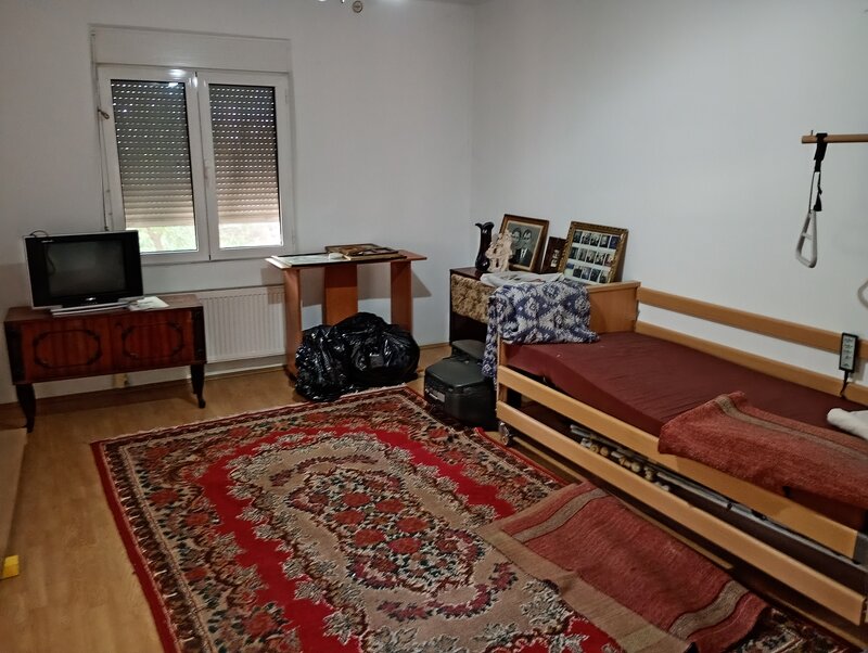 Otopeni, Calea Bucurestilor, casa, 4 camere, curte